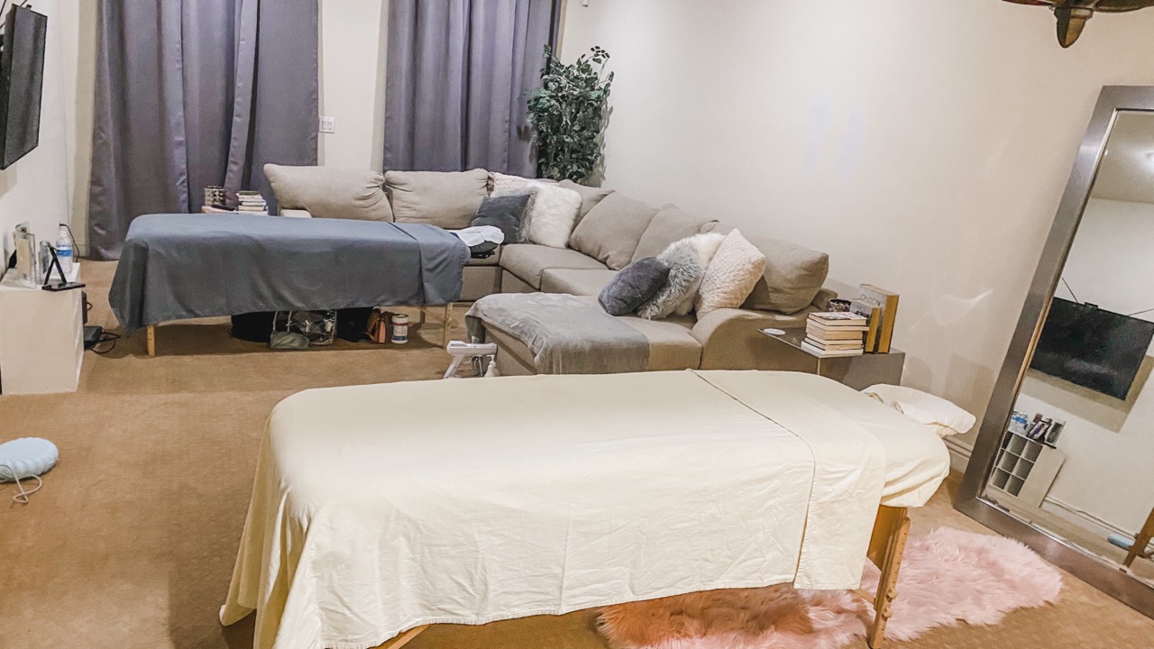 Twin massage tables in Las Vegas hotel room for couples massage